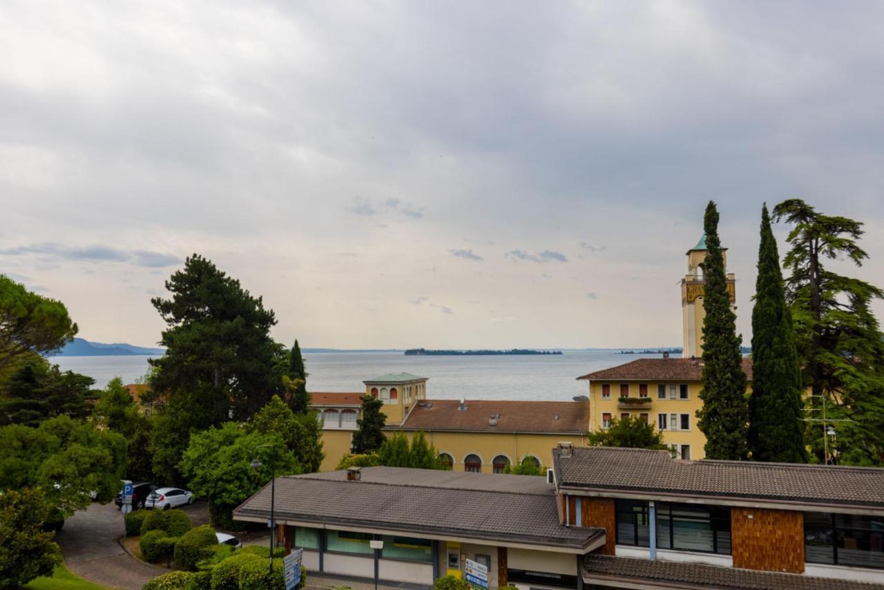 Mefuta Hotel Gardone Riviera Exteriör bild