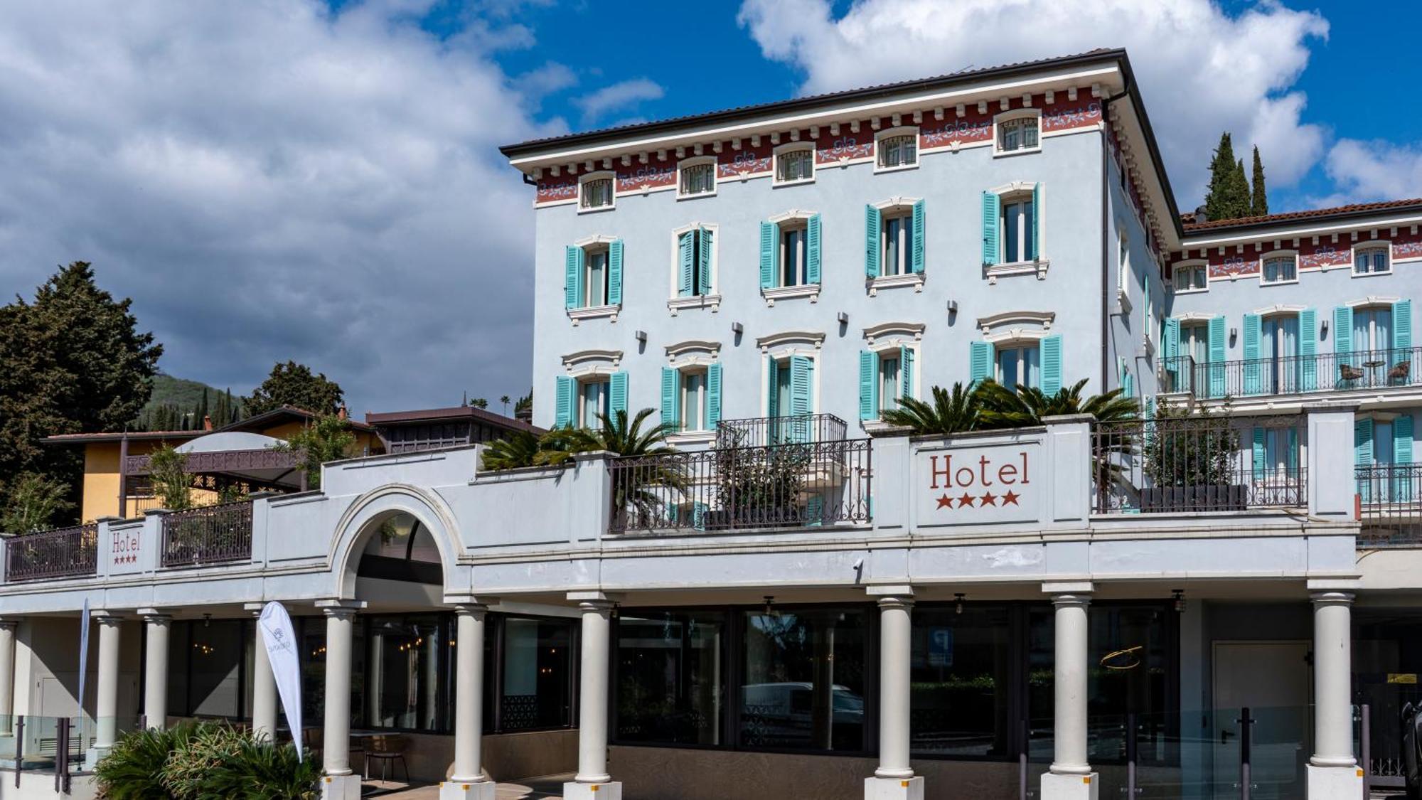 Mefuta Hotel Gardone Riviera Exteriör bild