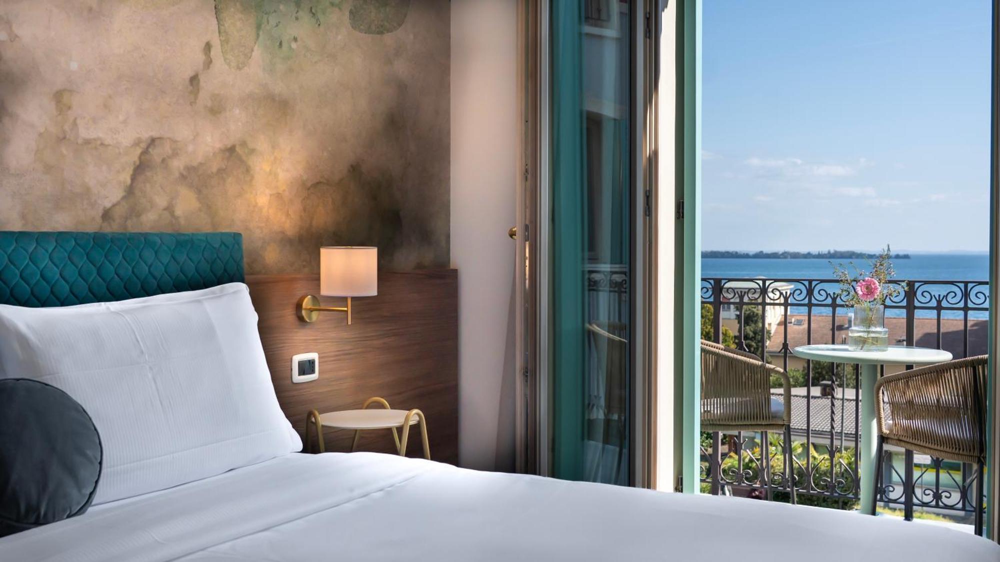 Mefuta Hotel Gardone Riviera Exteriör bild
